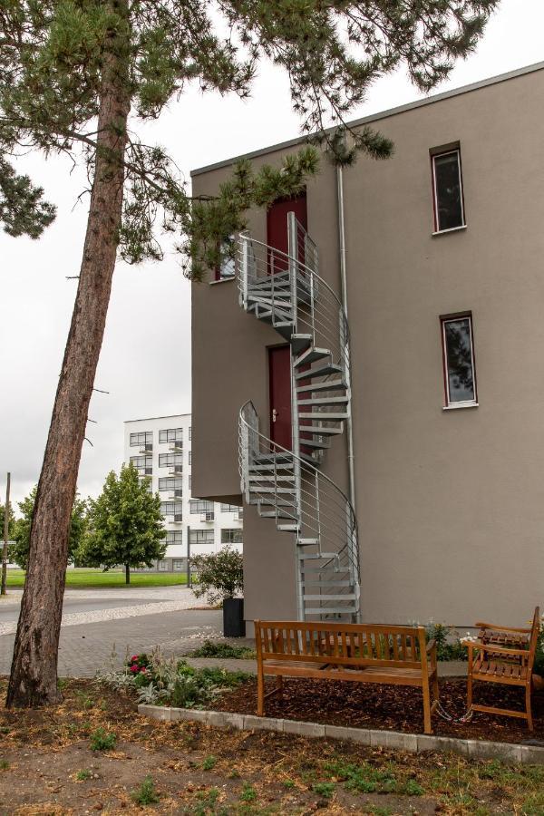 Appartements Am Bauhaus Дессау Экстерьер фото