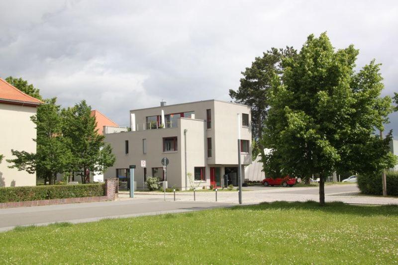 Appartements Am Bauhaus Дессау Экстерьер фото